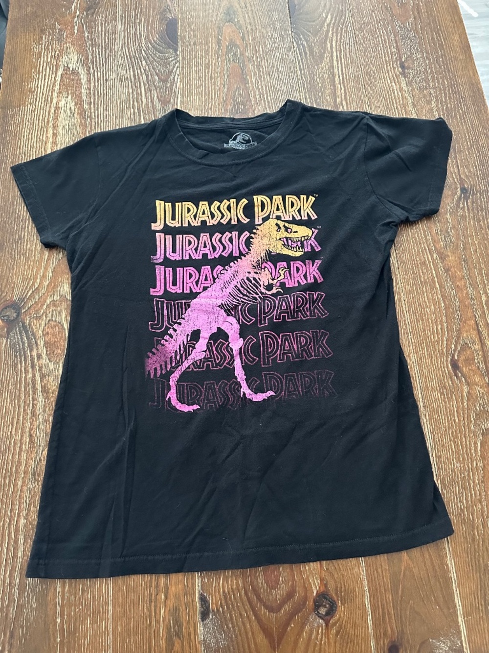 Jurassic Park Ladies Black T-Shirt Size Large Pink T-Rex Skeleton